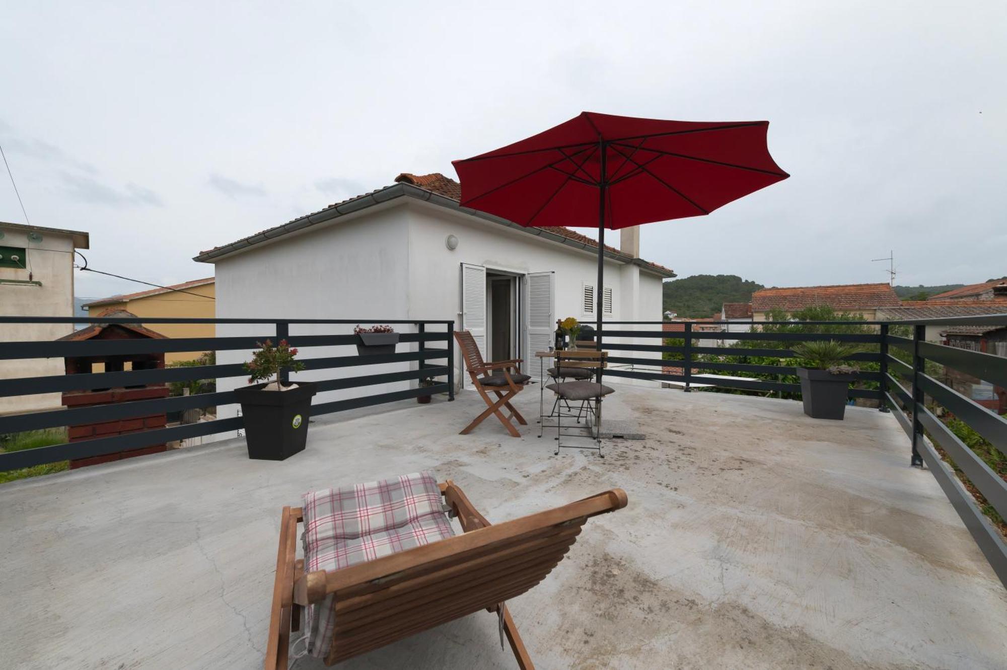 Apartment Marinsko Veli Iz Exterior photo
